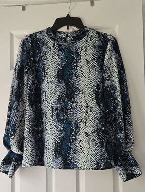 WORTHINGTON 🐍 print blouse